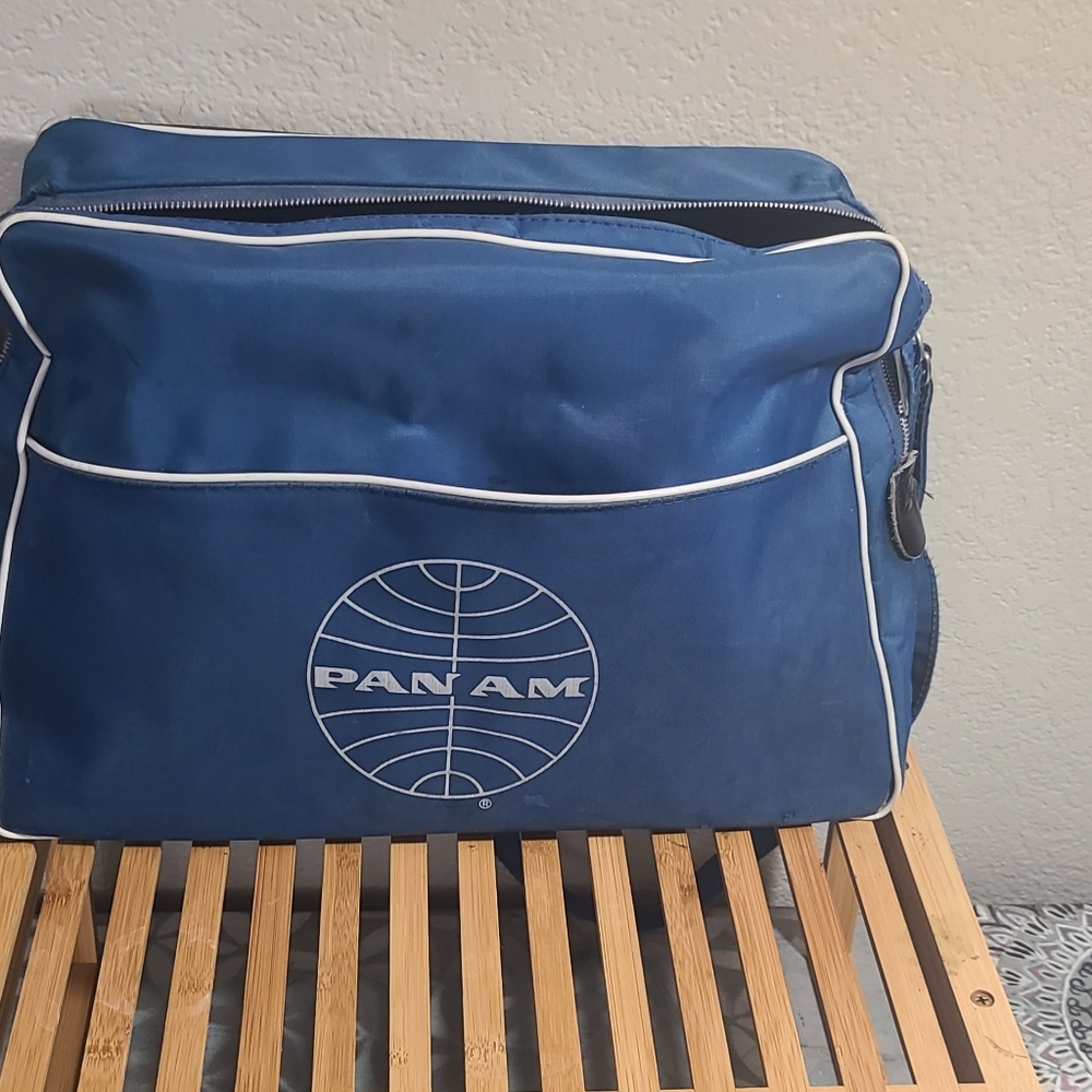 Vintage pan am bag